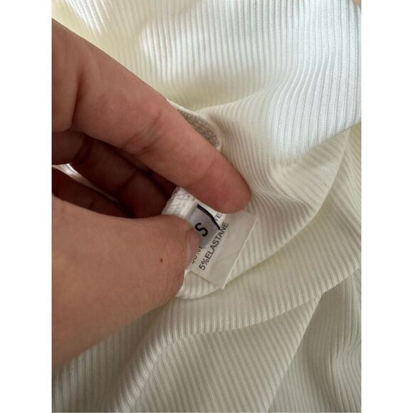 White jumpsuit - Picture 5 of 6